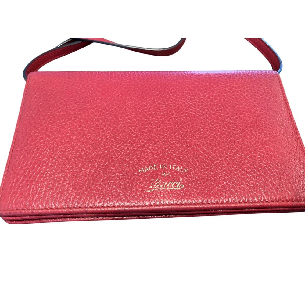 Auth. Gucci Red Pebble Leather Swing Wallet on Chain Crossbody Bag